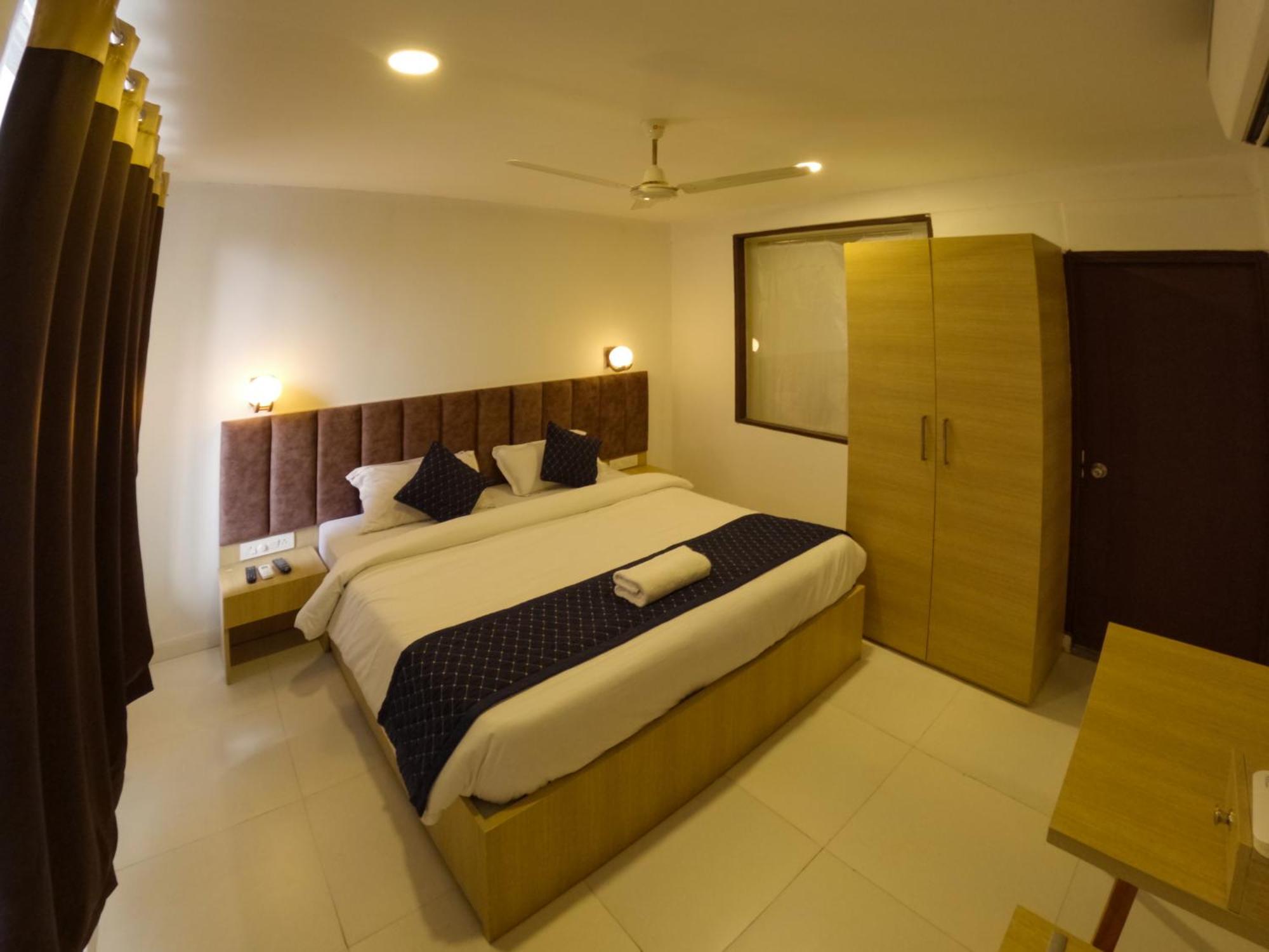 The What If Luxeria - Hostel Morjim