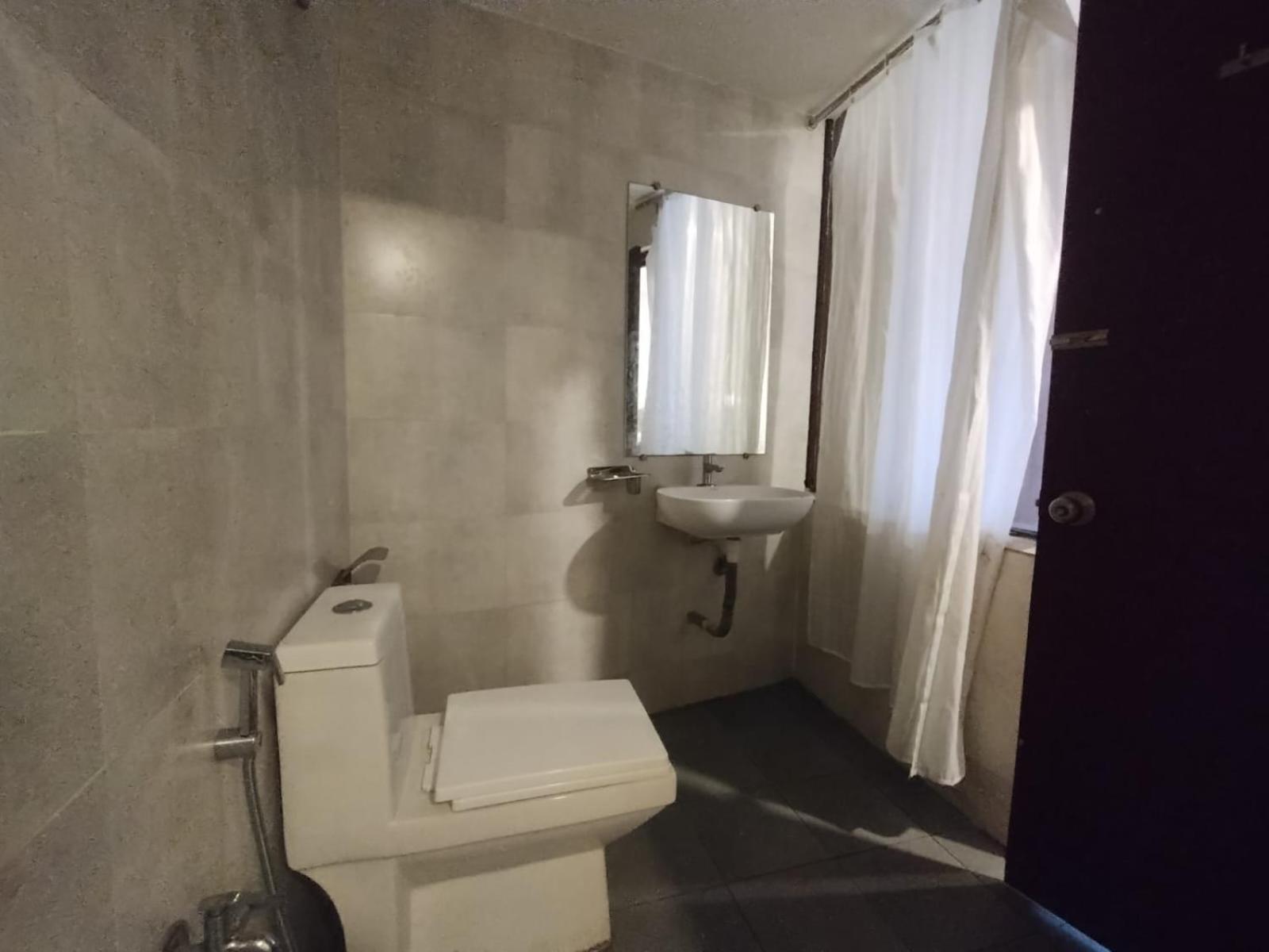 The What If Luxeria - Hostel *