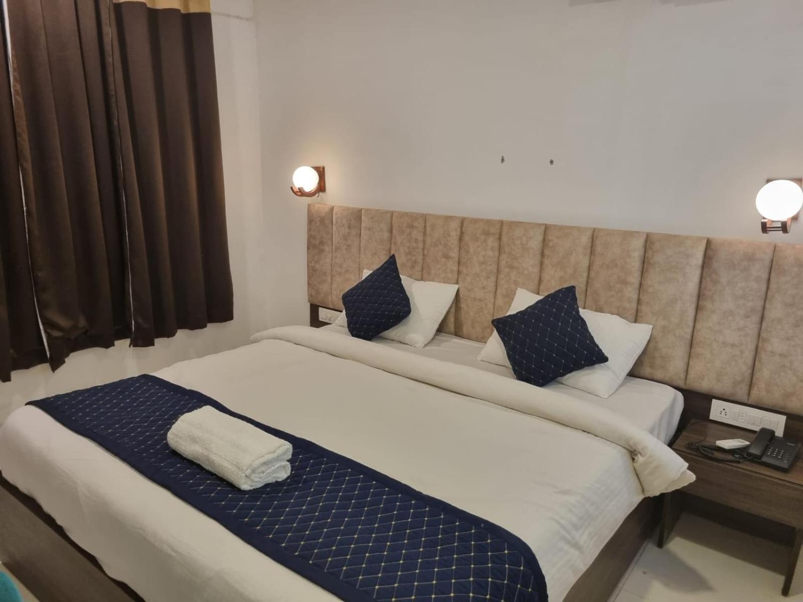 The What If Luxeria - Hostel Morjim