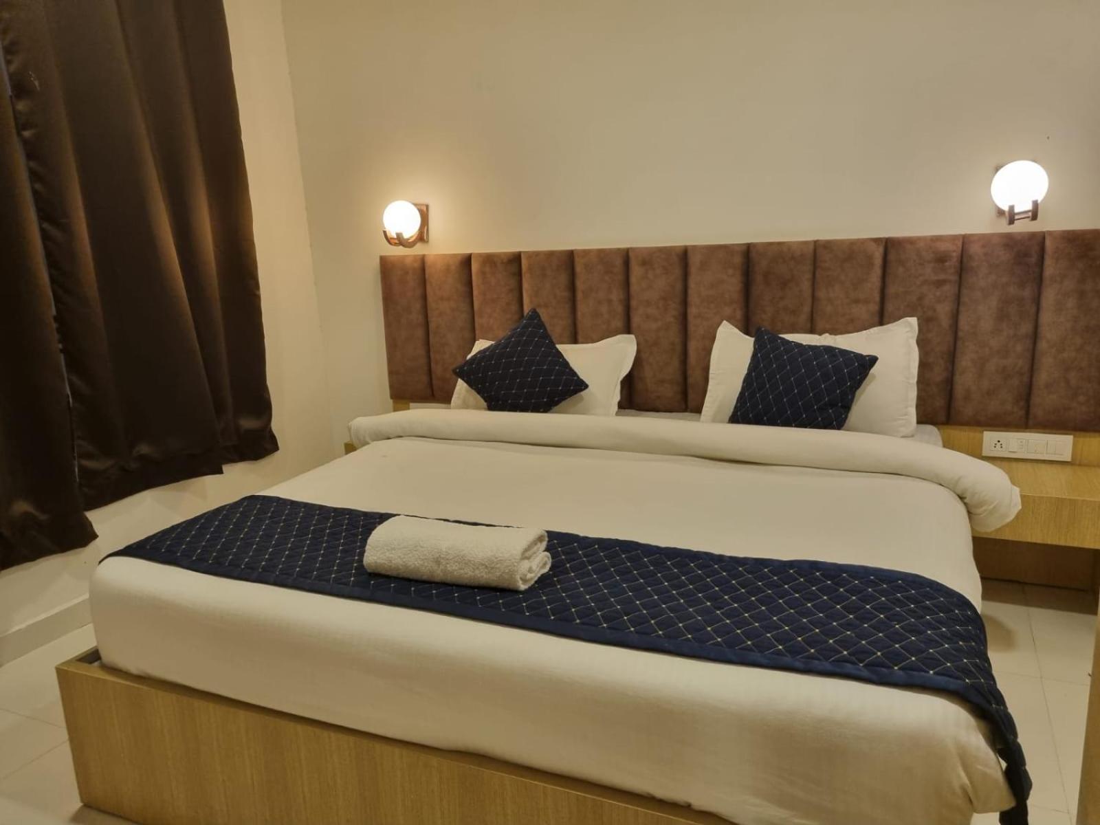 The What If Luxeria - Hostel *